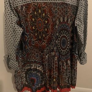 NWT JOHN MARK BLOUSE